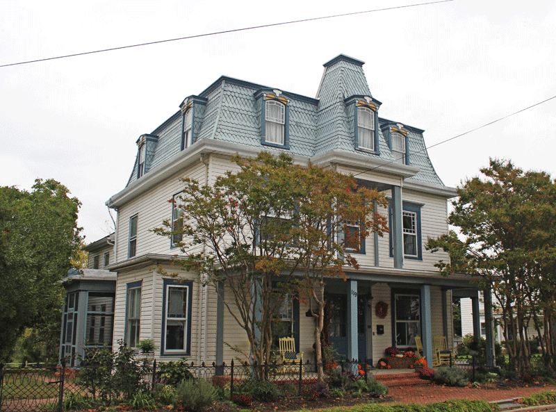 The Taylor House now known as Turnbridge Point. Former resident was the town dog killer.